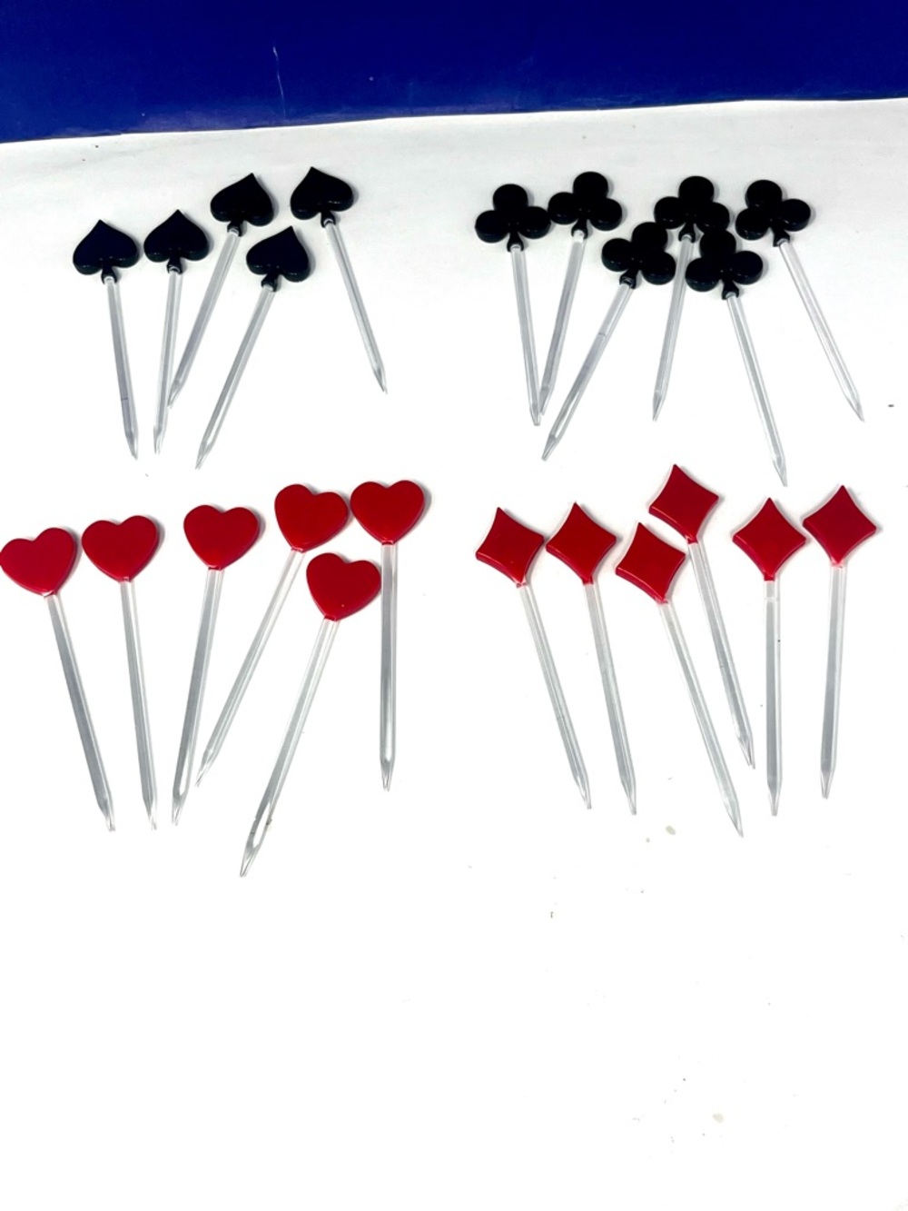 Poker Casino Card Suit Party Picks